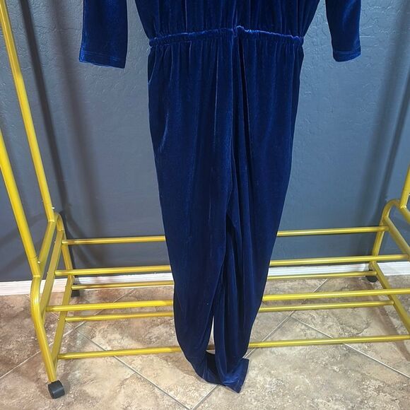 Ralph Lauren Blue velvet Jumpsuit with V-Neckline - Picture 6 of 8
